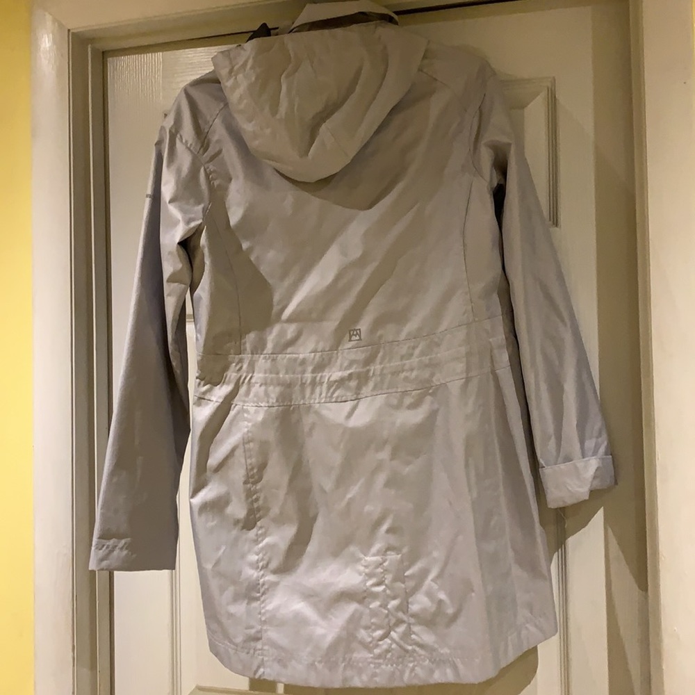 Avalanche light weight coat. - Picture 2 of 5